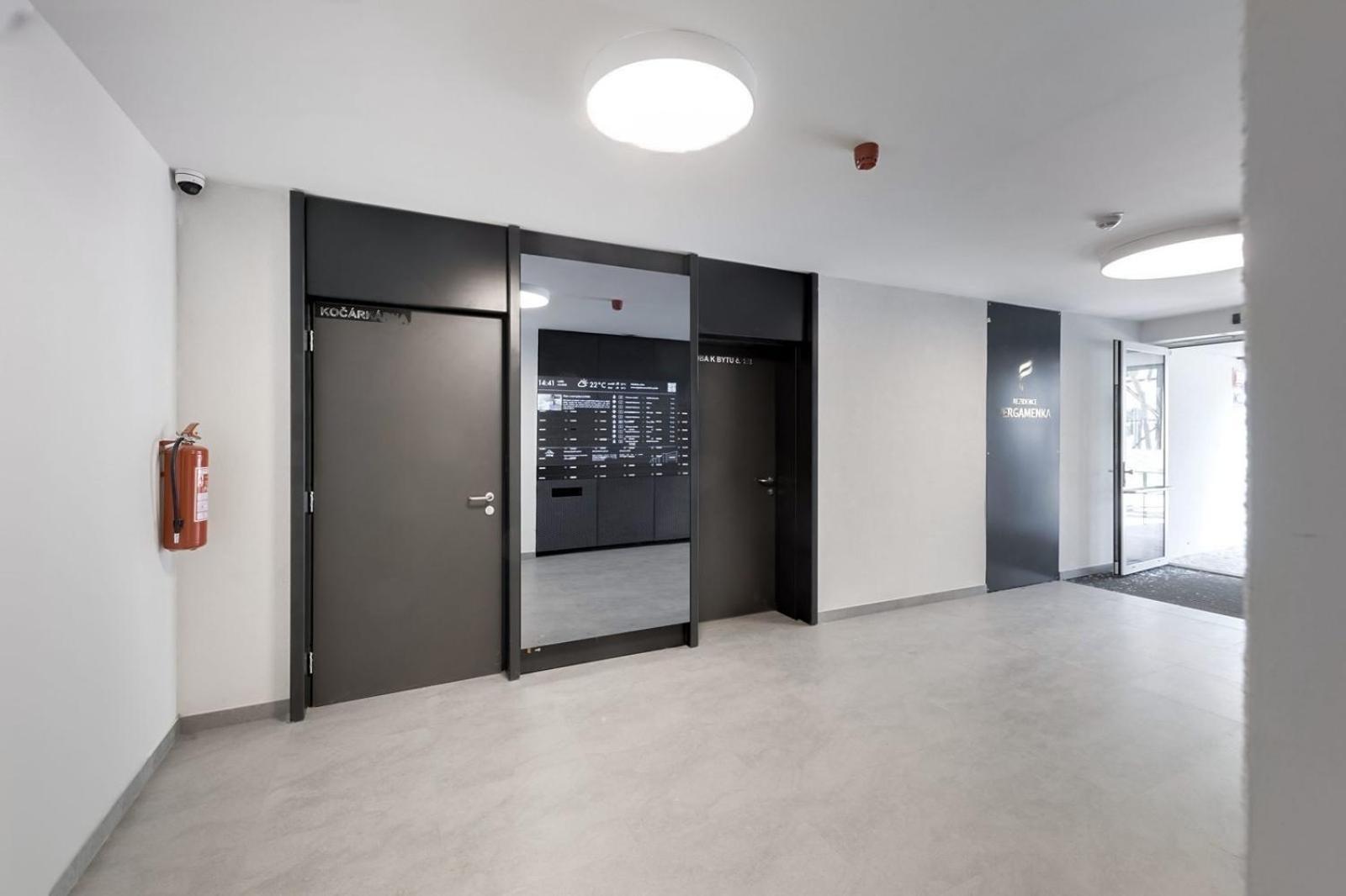 Holesovice Delight: Modern Comfort With A Twist In Prague 7 エクステリア 写真