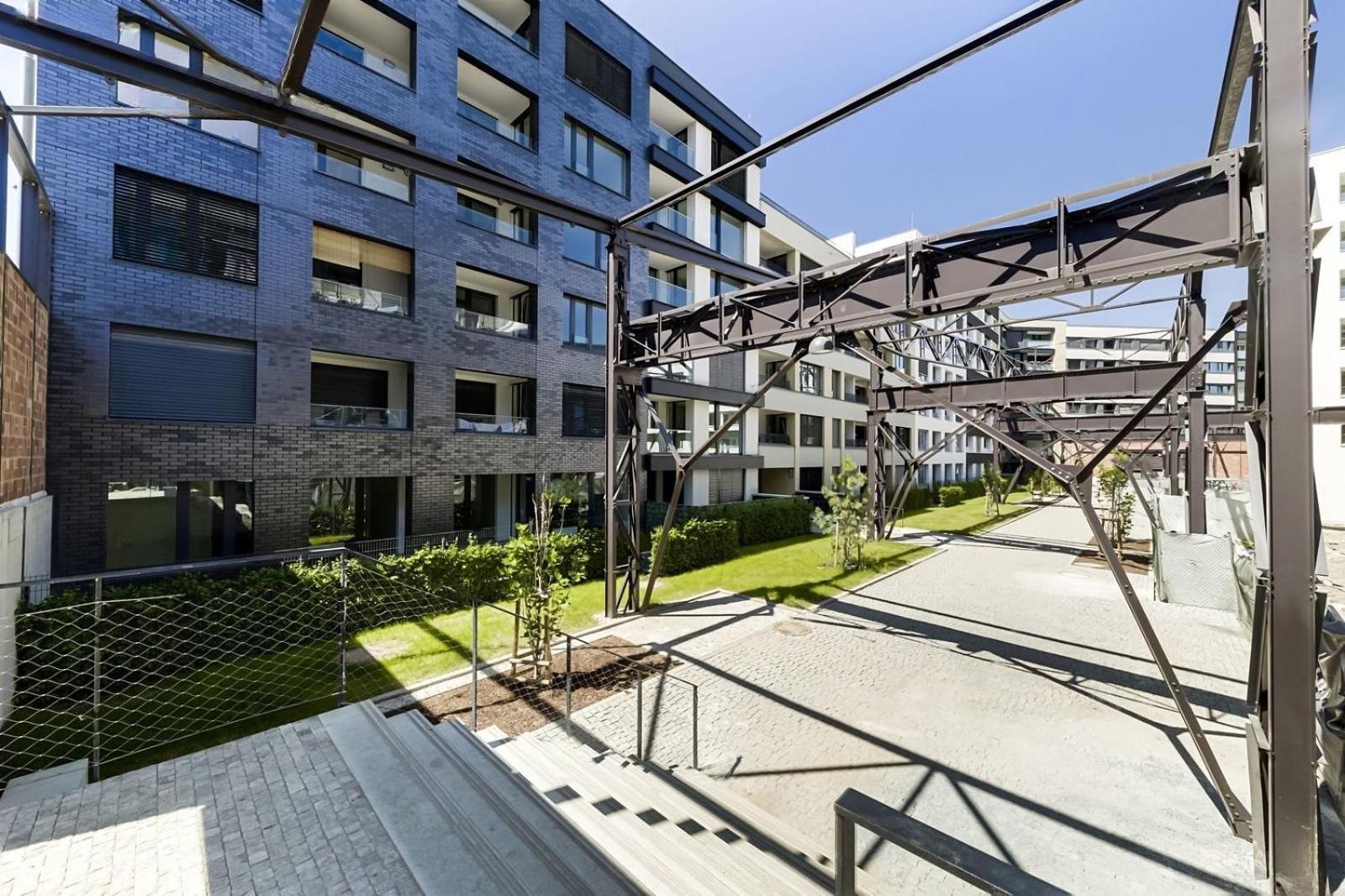 Holesovice Delight: Modern Comfort With A Twist In Prague 7 エクステリア 写真