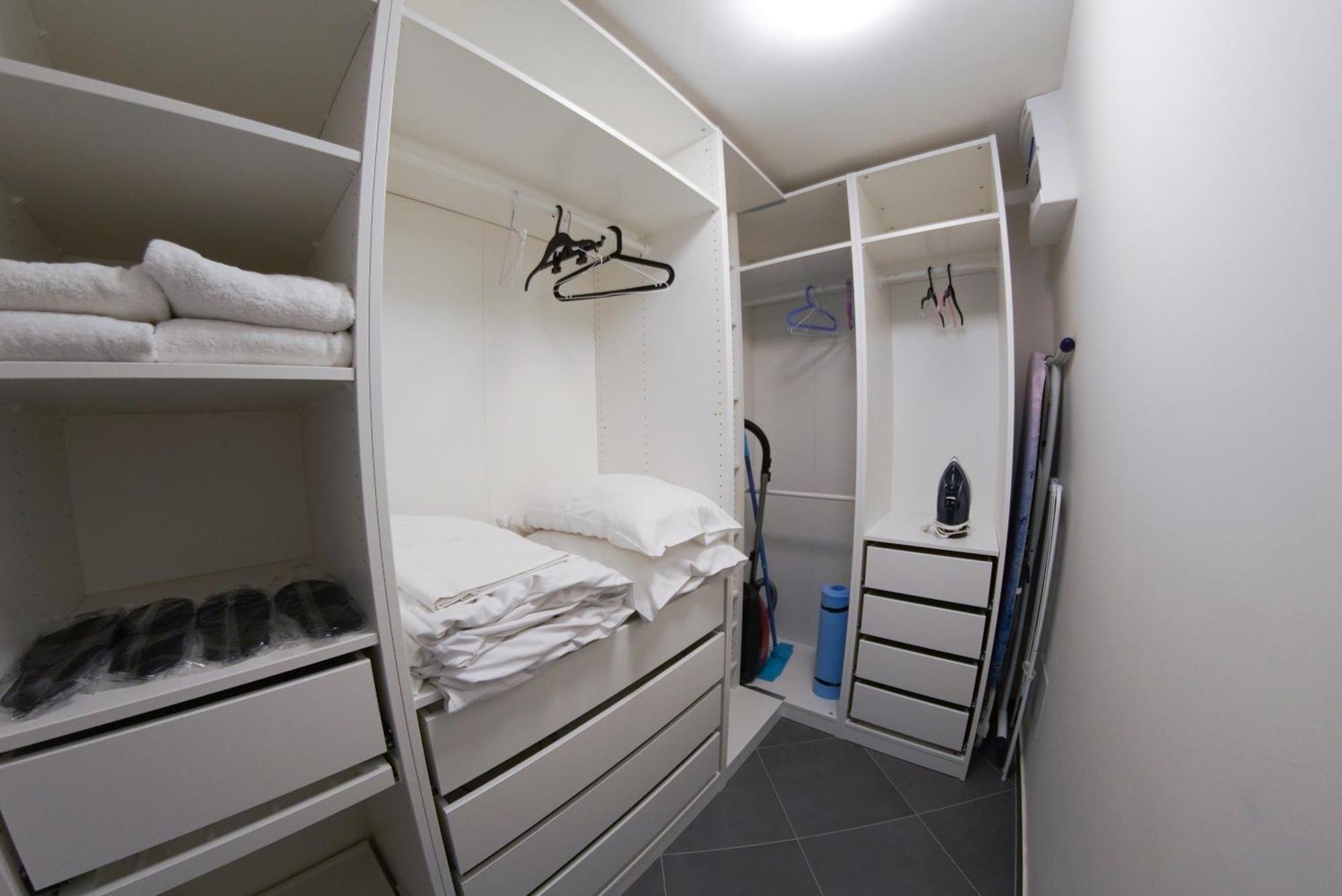 Holesovice Delight: Modern Comfort With A Twist In Prague 7 エクステリア 写真