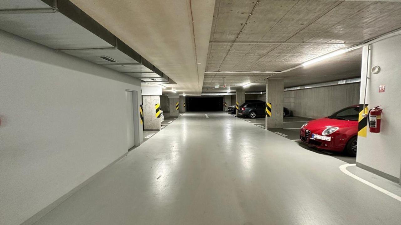 Holesovice Delight: Modern Comfort With A Twist In Prague 7 エクステリア 写真